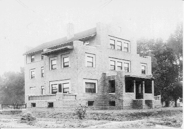 211 E. Daniel in 1908